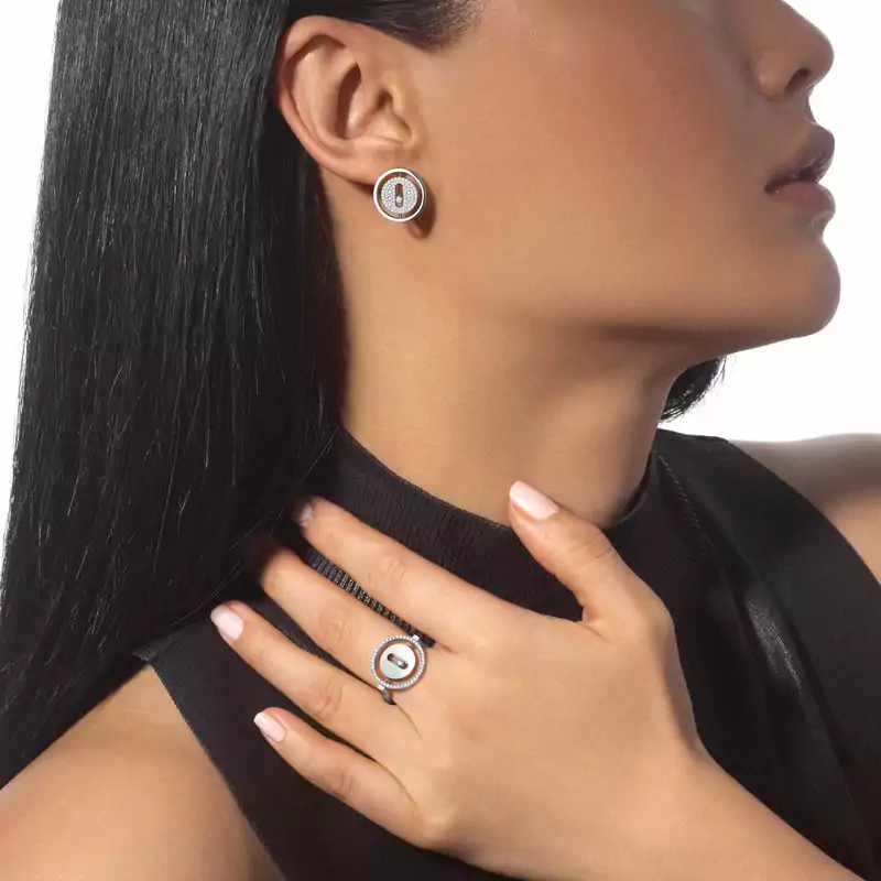 Lucky Move系列戒指小号款 White Gold Diamond For Her Ring 07470-WG